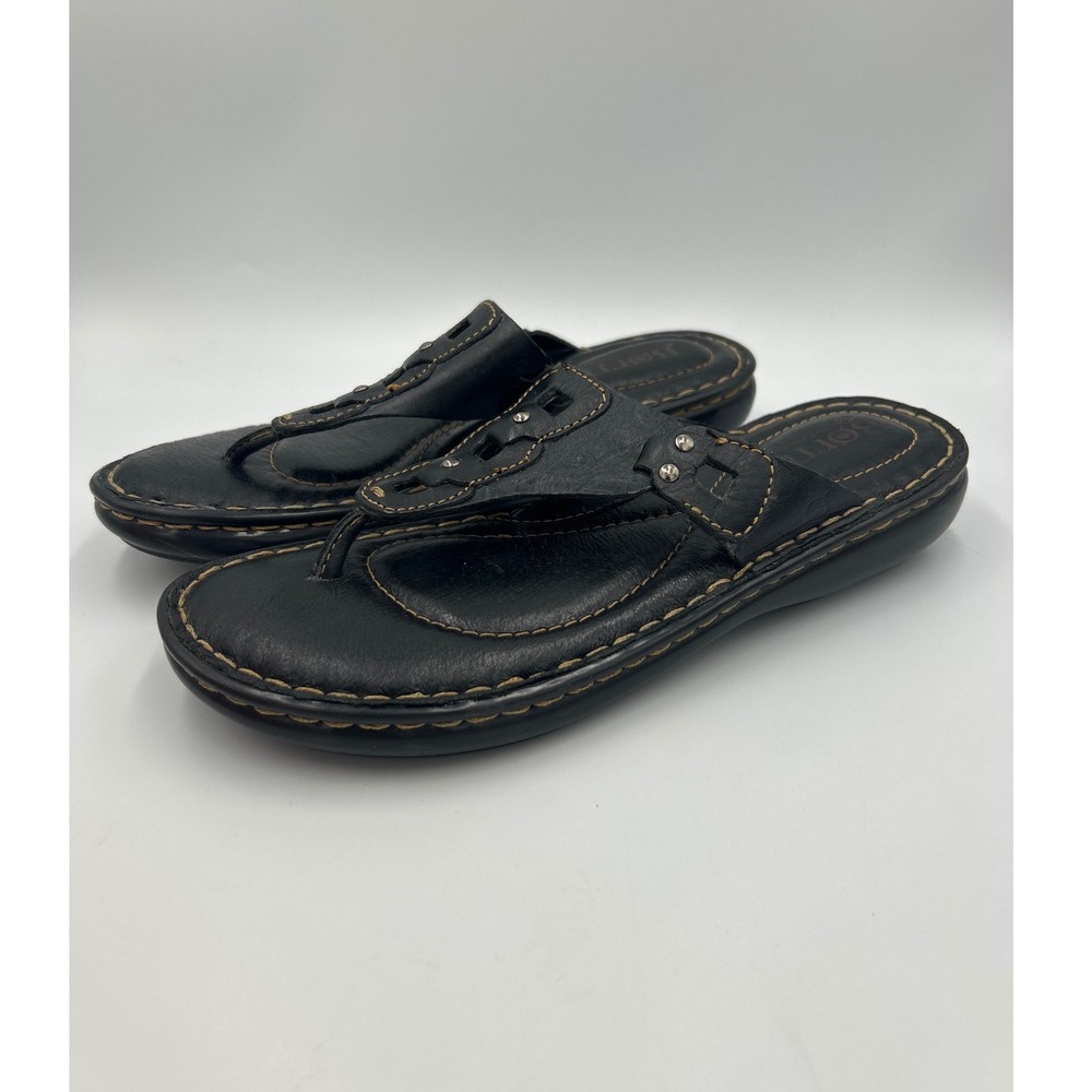Born Mai Black Leather Thong Sandals Womens Size 8 Comfort Slip On Studded